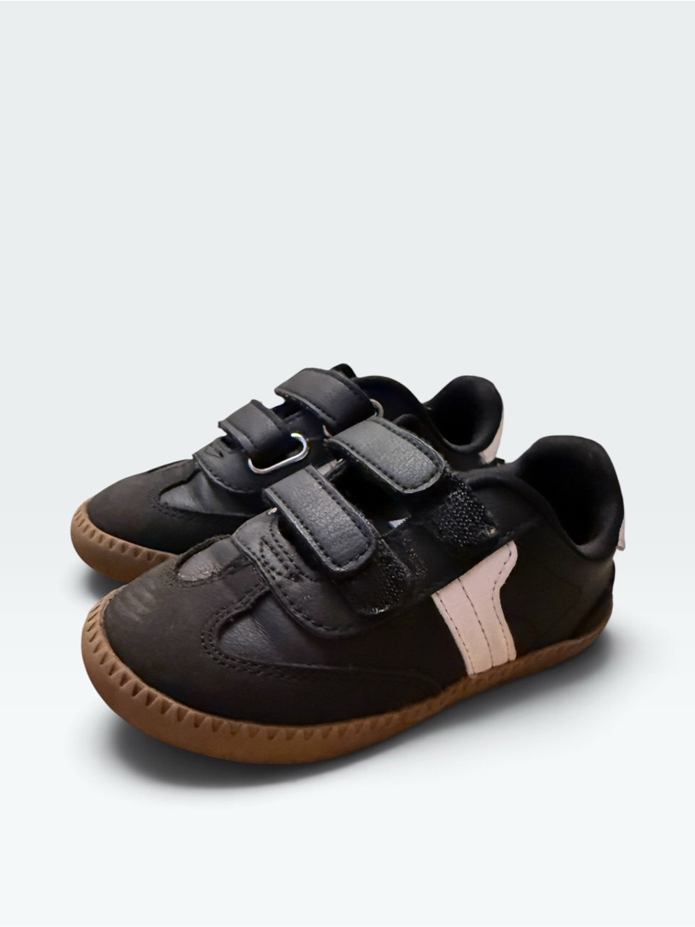 Wonder Nation Kids Low Top Sneakers Size 7